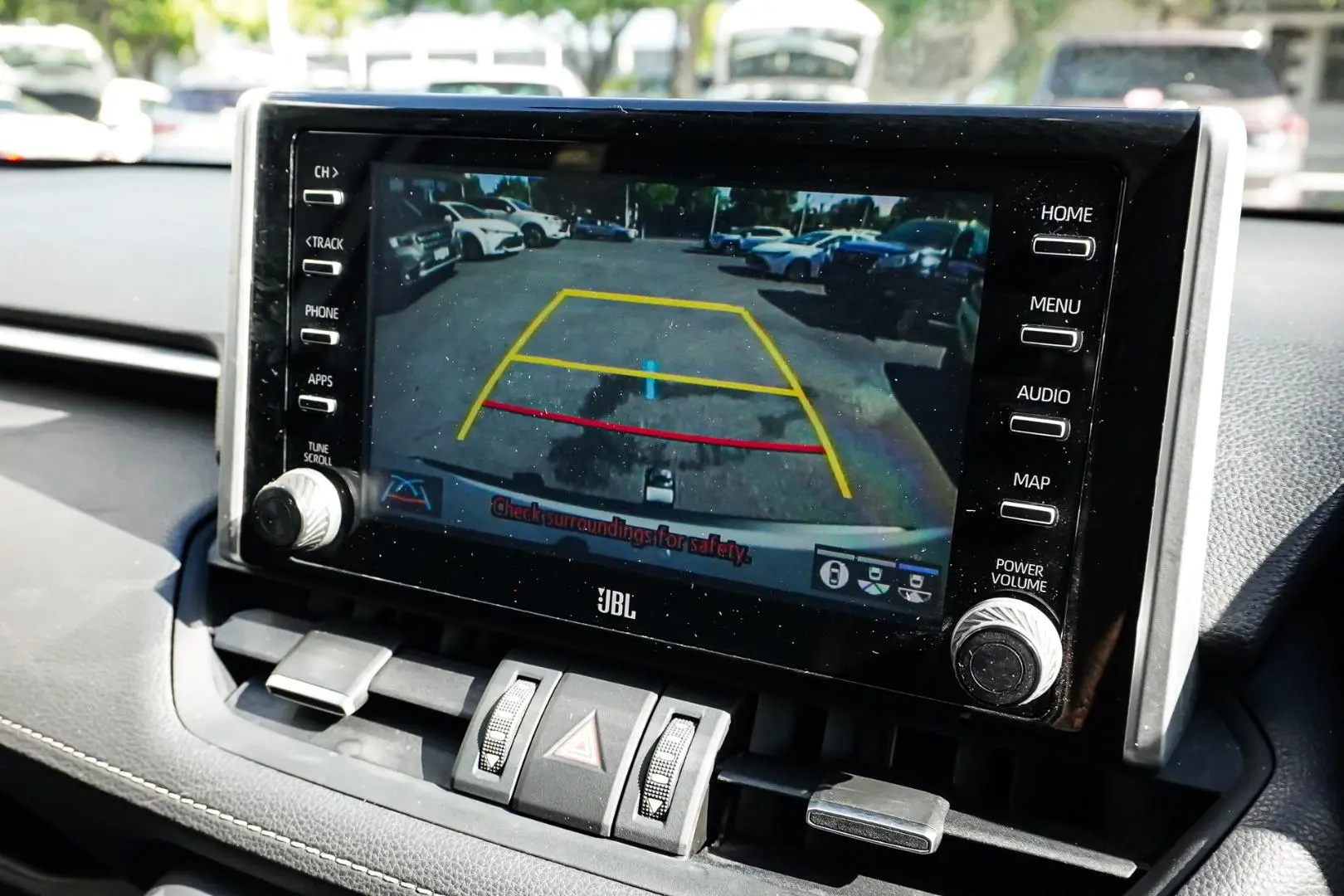 2019 Toyota RAV4 Gallery Image 24