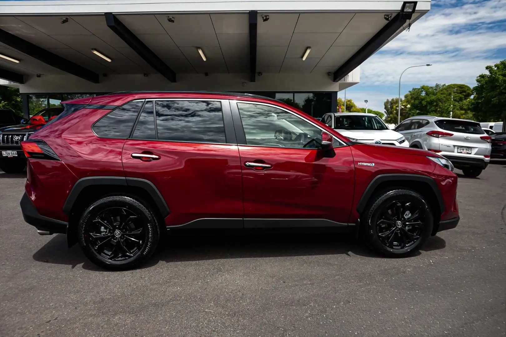 2024 Toyota RAV4 Gallery Image 4