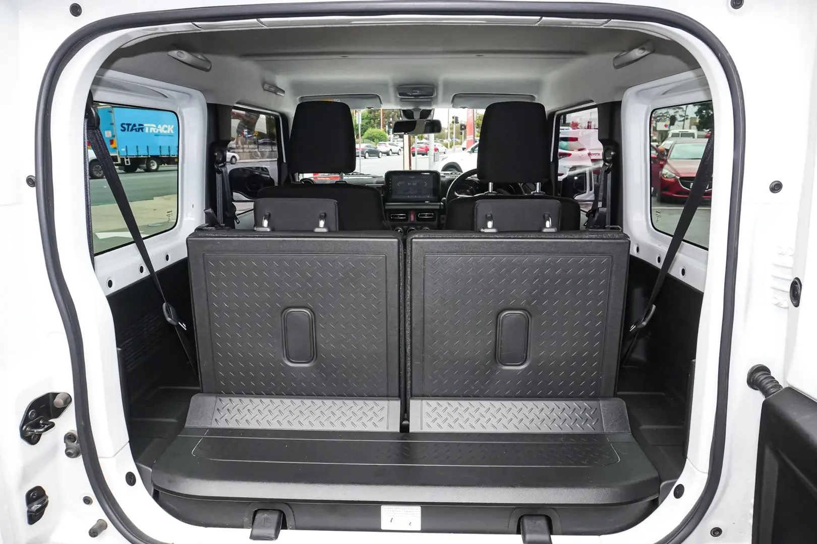 2021 Suzuki Jimny Gallery Image 10