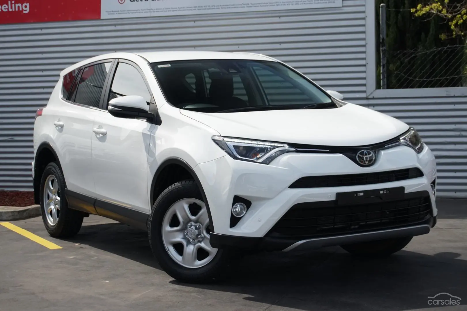 2017 Toyota RAV4 Image 1