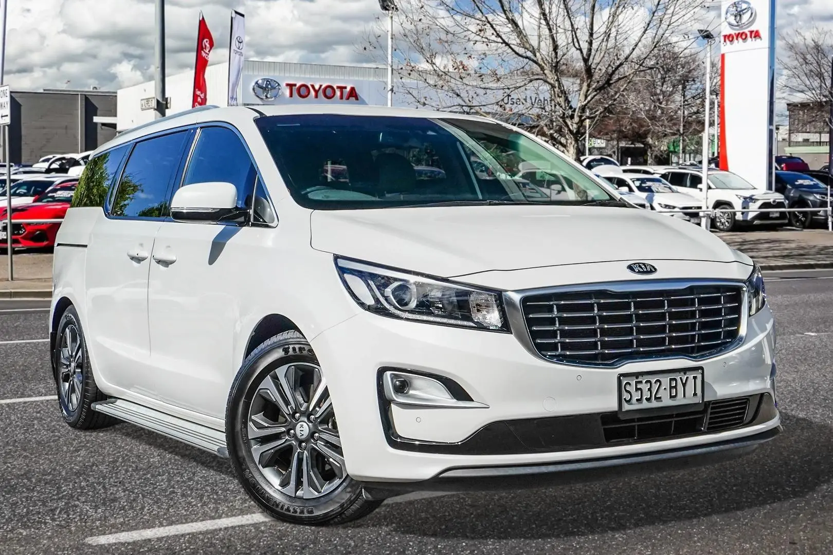2018 Kia Carnival Image