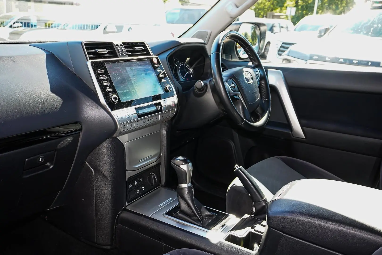 2021 Toyota Landcruiser Prado Gallery Image 10