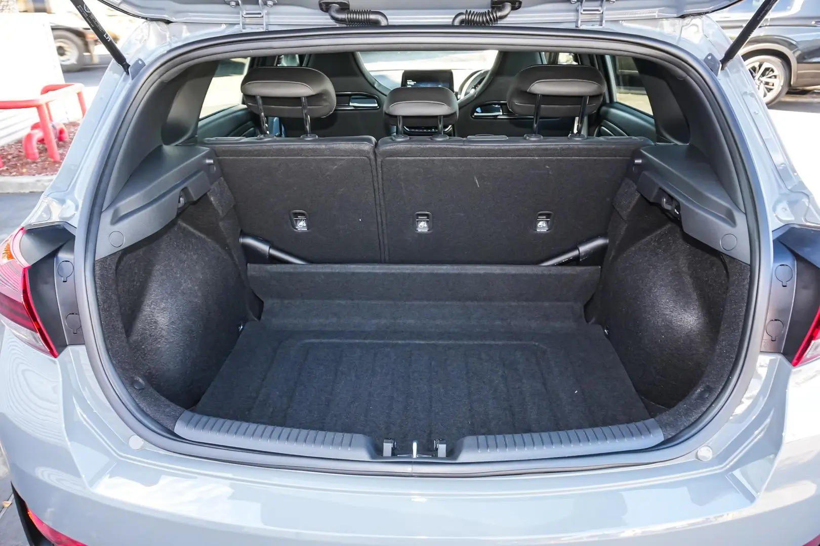 2023 Hyundai i30 Gallery Image 8