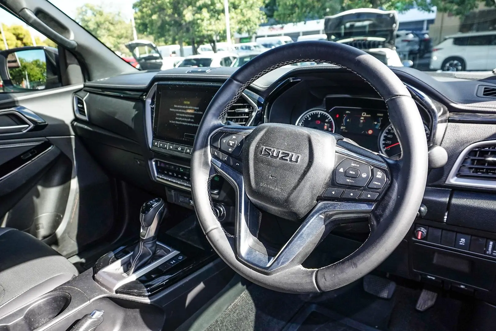 2021 Isuzu D-MAX Gallery Image 6