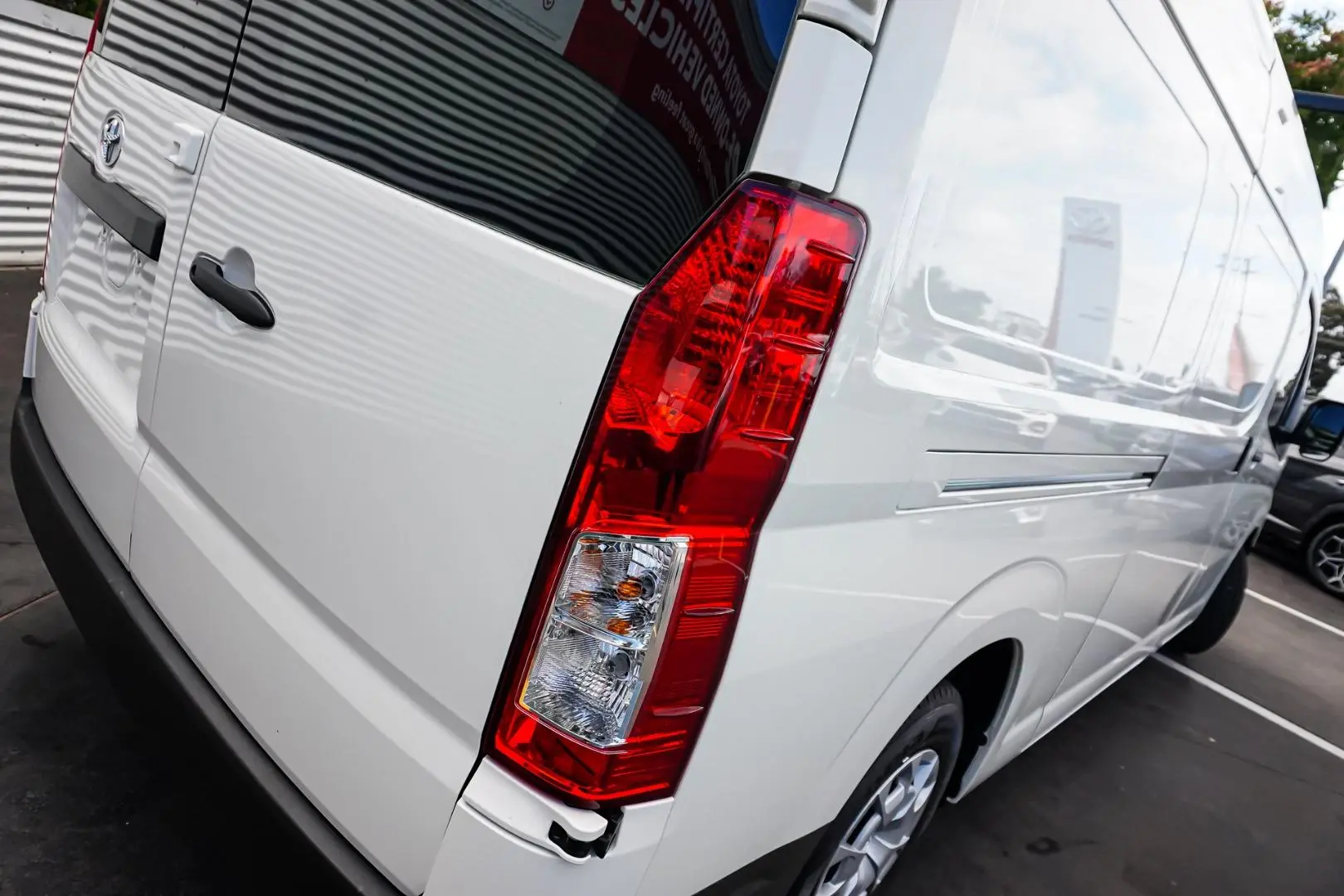 2025 Toyota Hiace Gallery Image 11