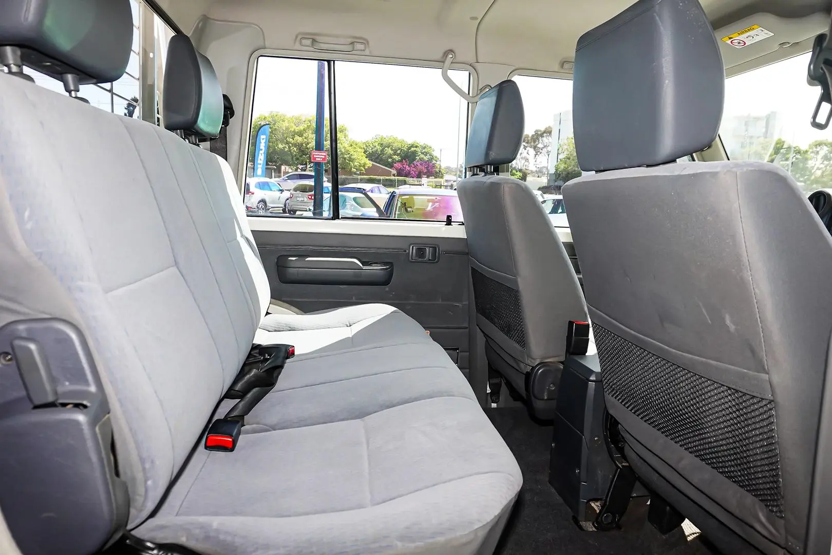 2020 Toyota Landcruiser Gallery Image 8