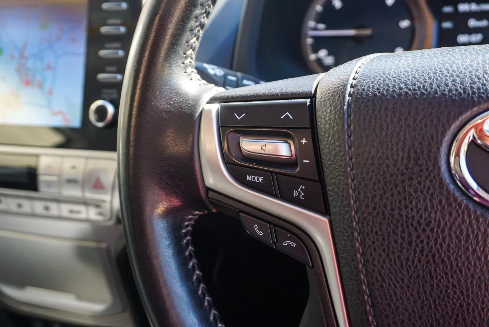 2020 Toyota Landcruiser Prado Gallery Image 18