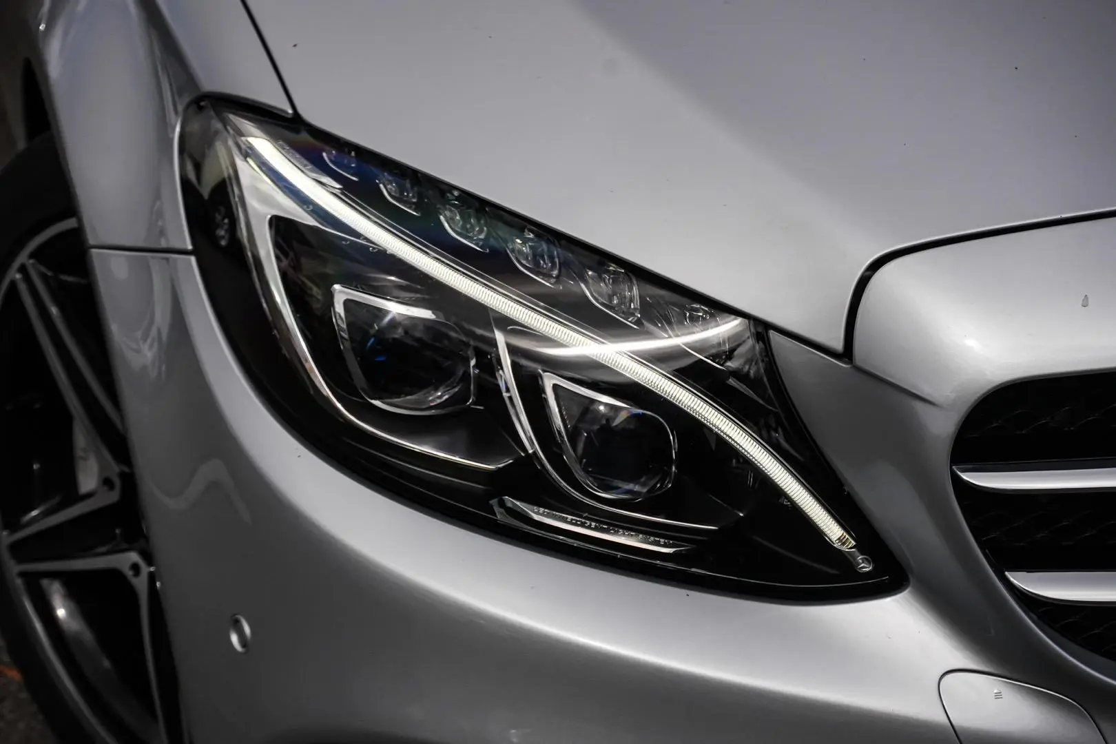 2016 Mercedes-Benz C-Class Gallery Image 10