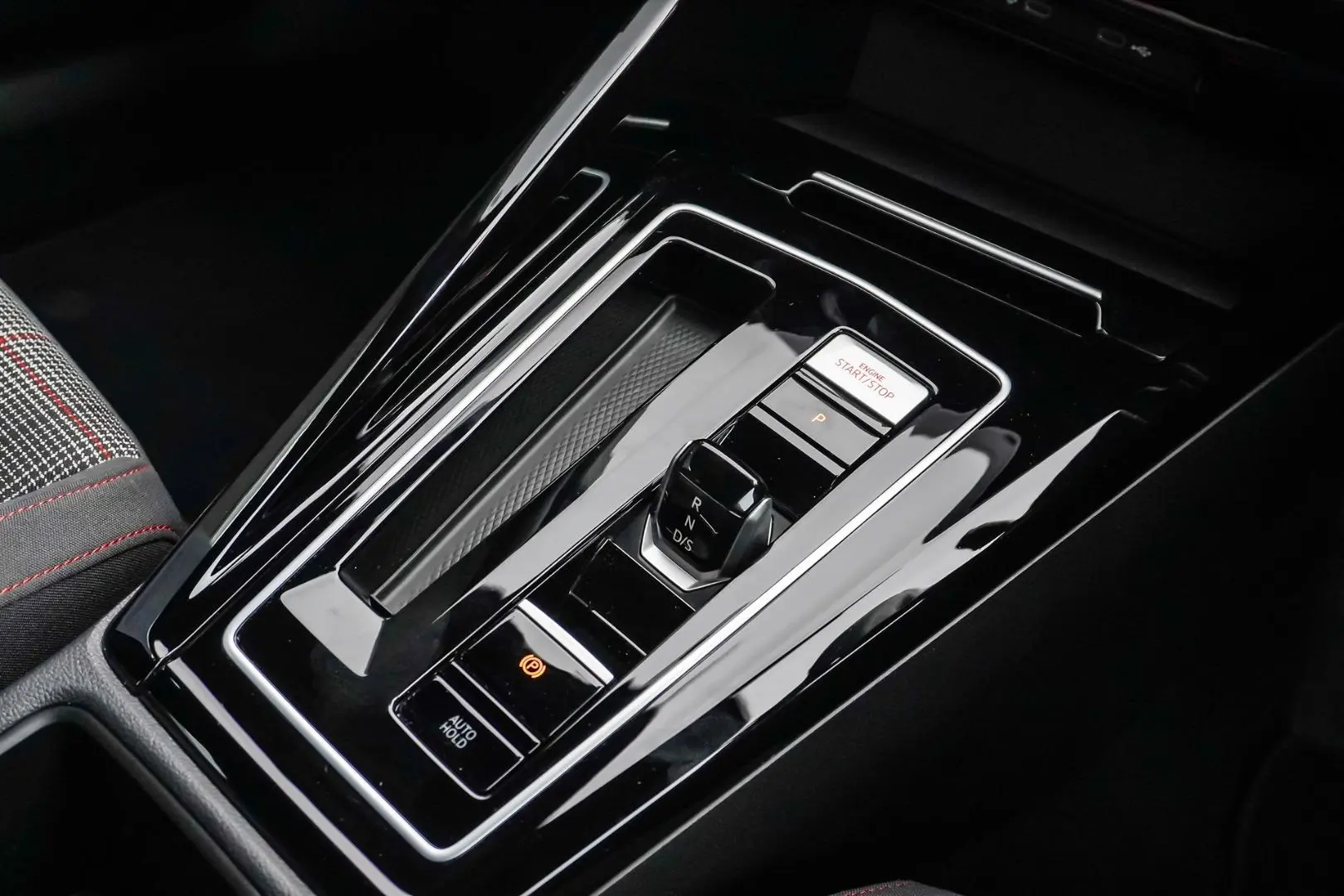 2022 Volkswagen Golf Gallery Image 19