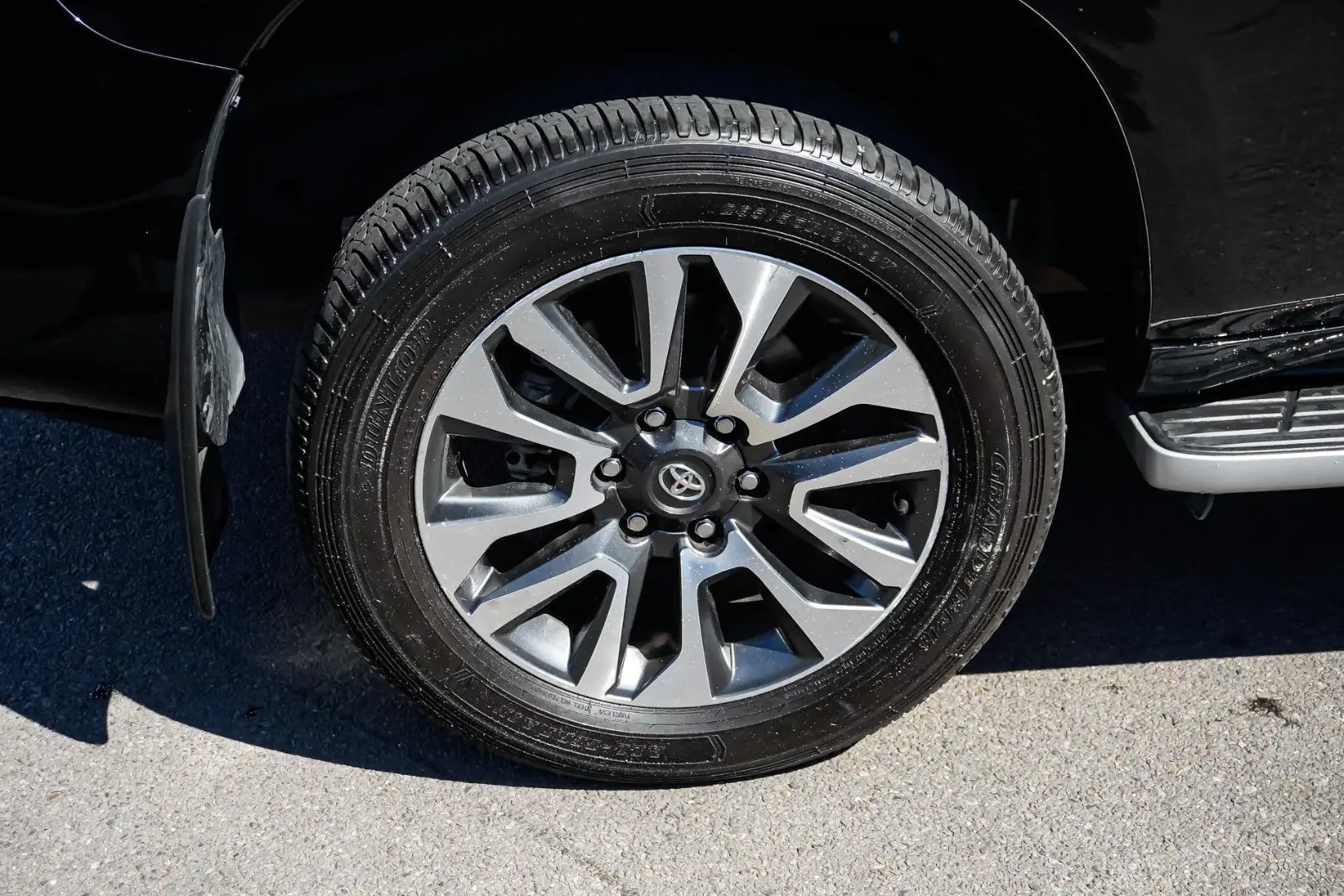 2023 Toyota Landcruiser Prado Gallery Image 15