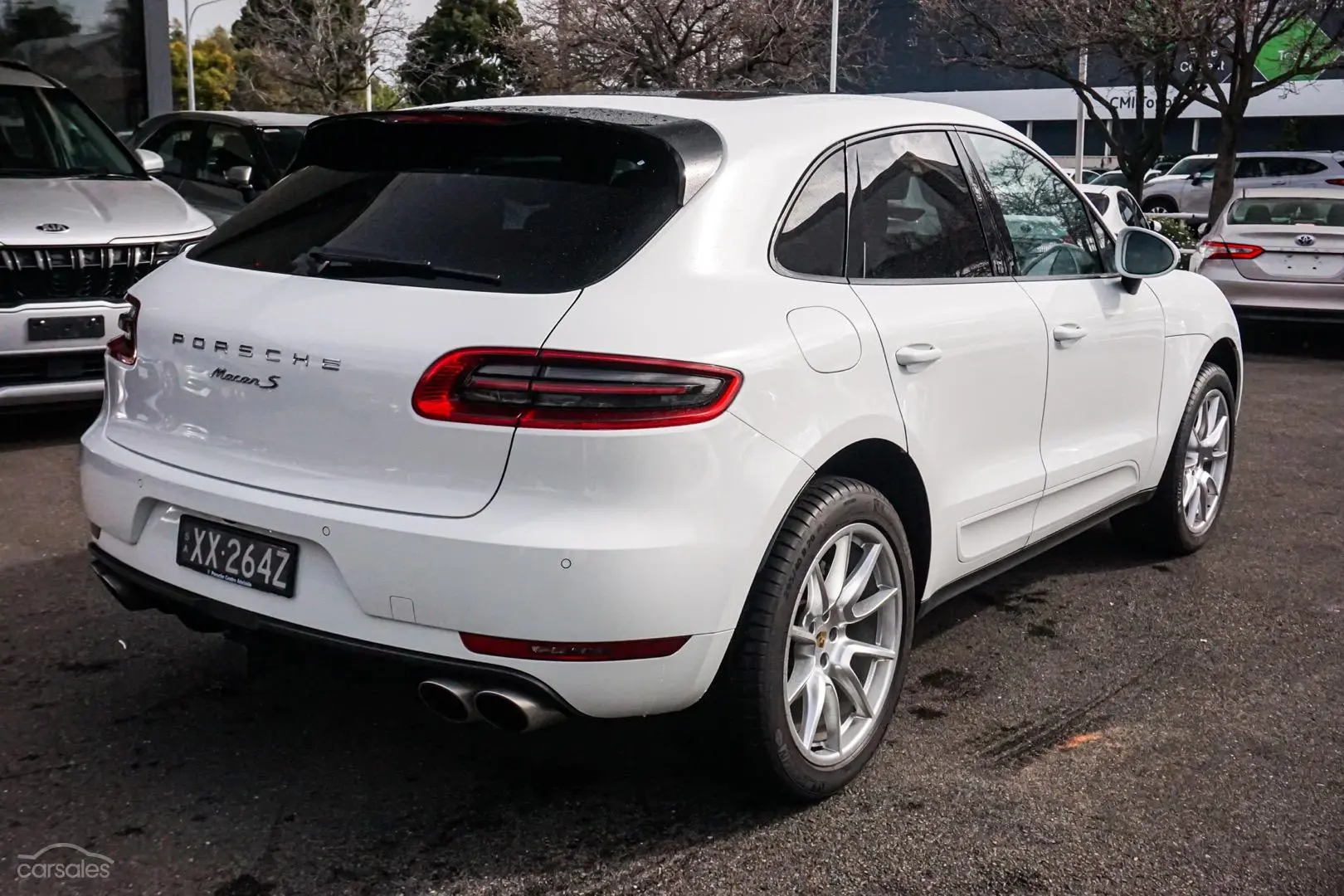 2015 Porsche Macan Image 2