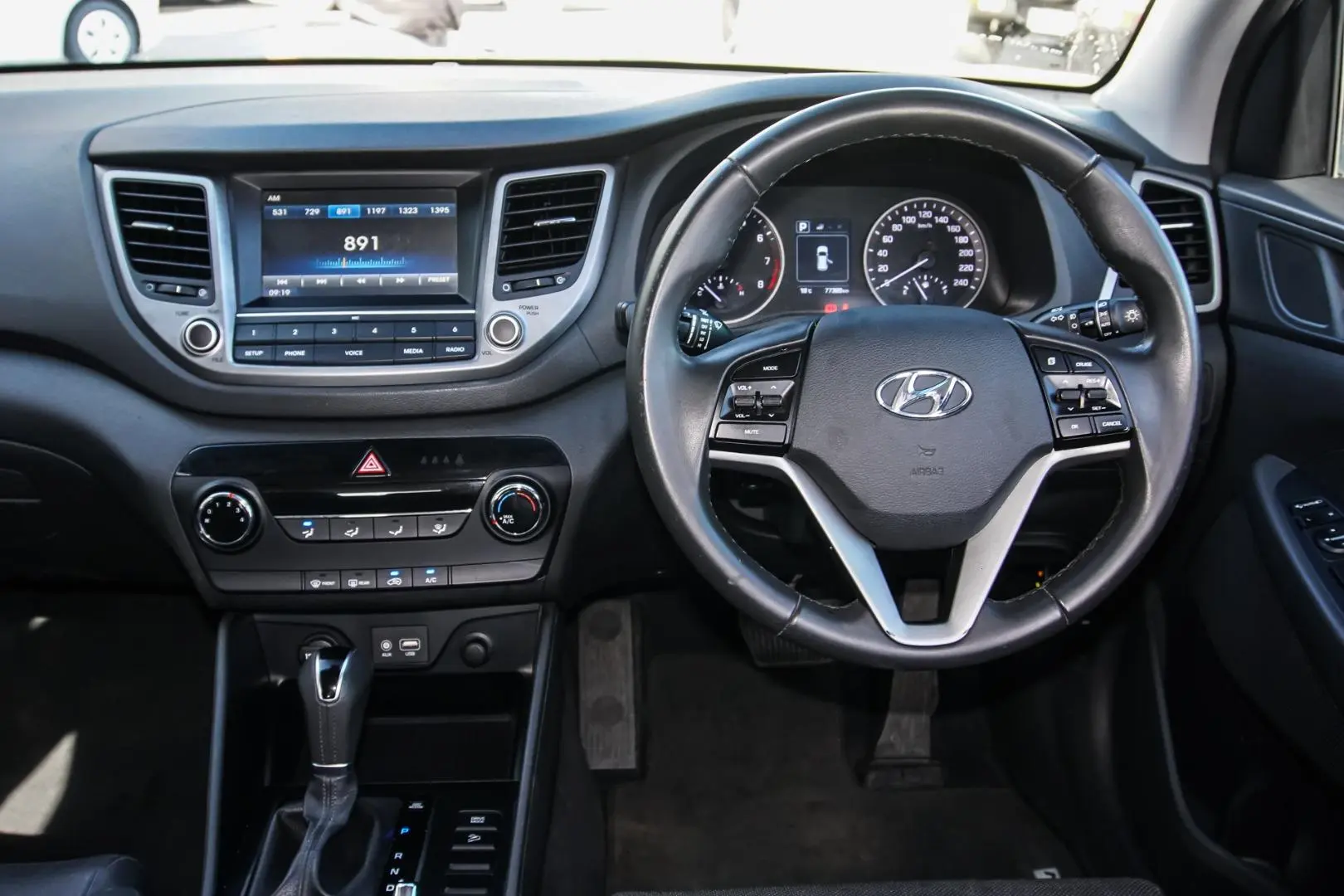 2017 Hyundai Tucson Gallery Image 8