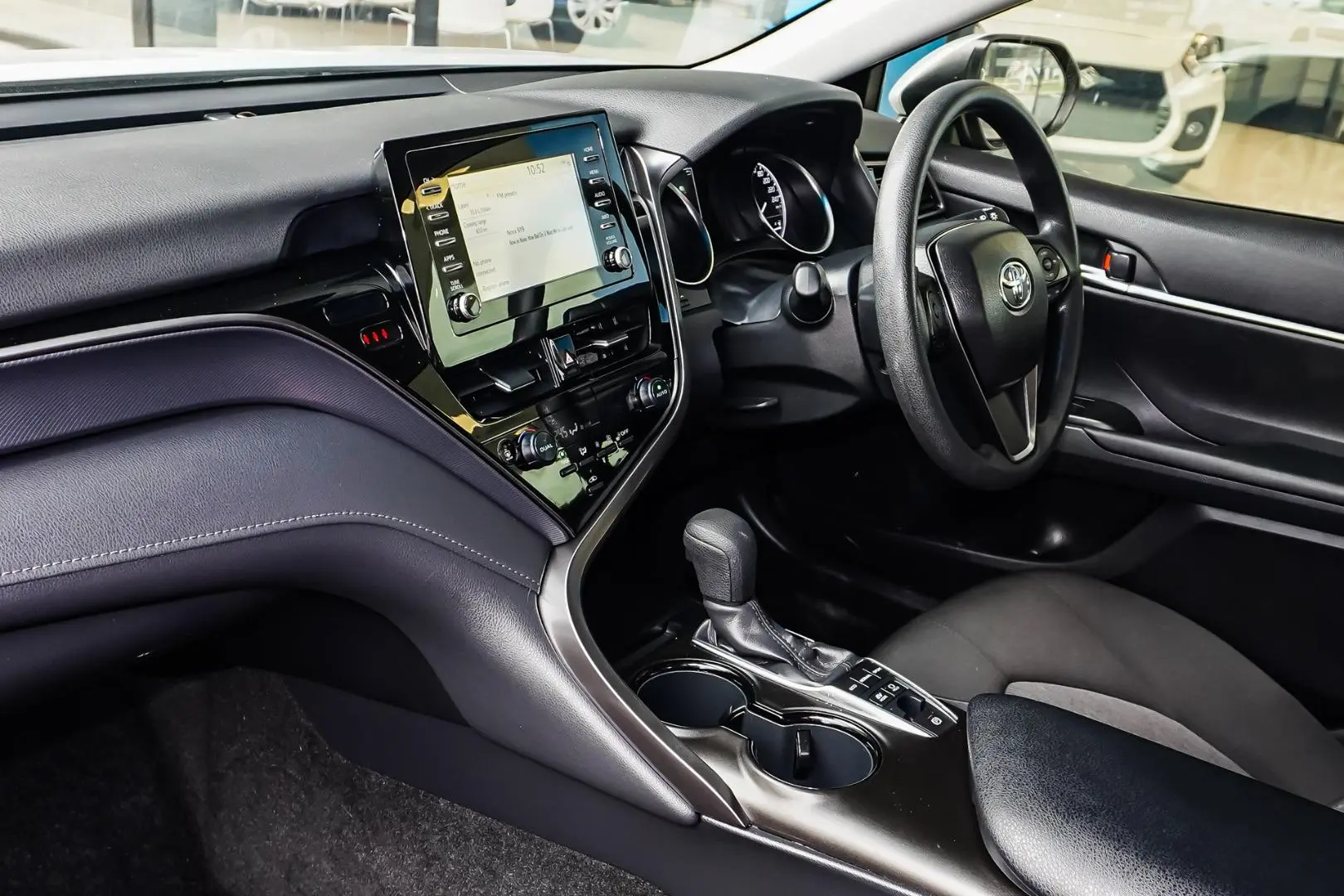 2023 Toyota Camry Gallery Image 10