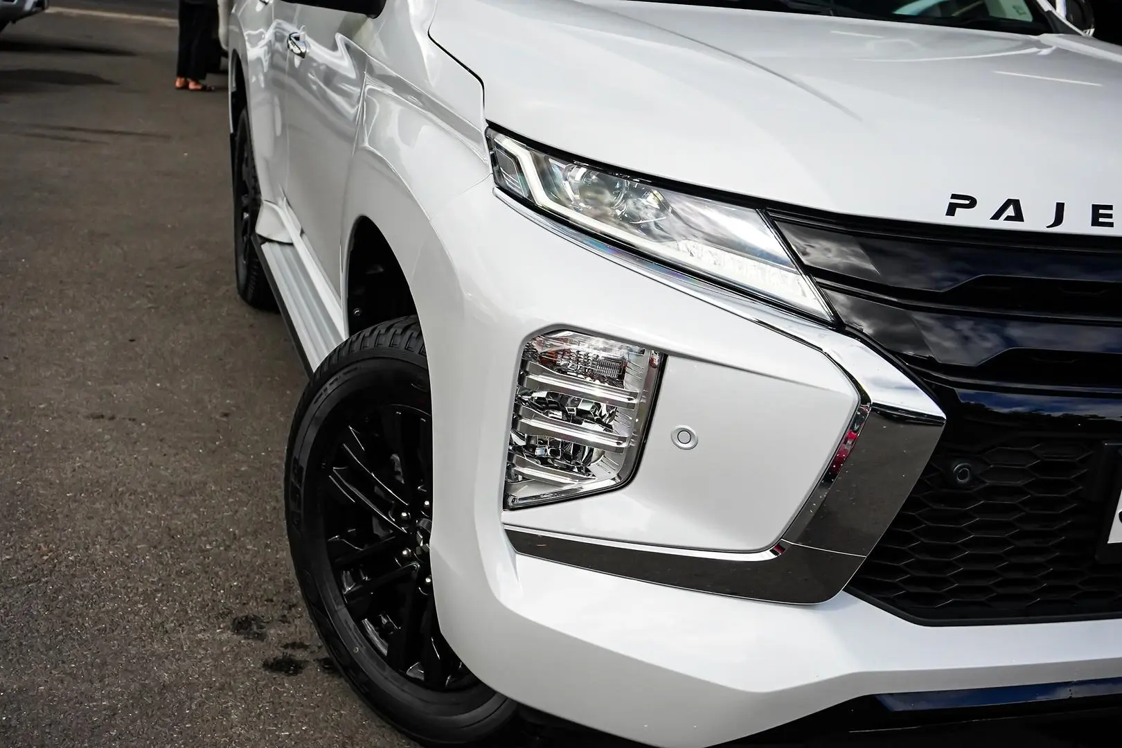 2022 Mitsubishi Pajero Sport Gallery Image 12
