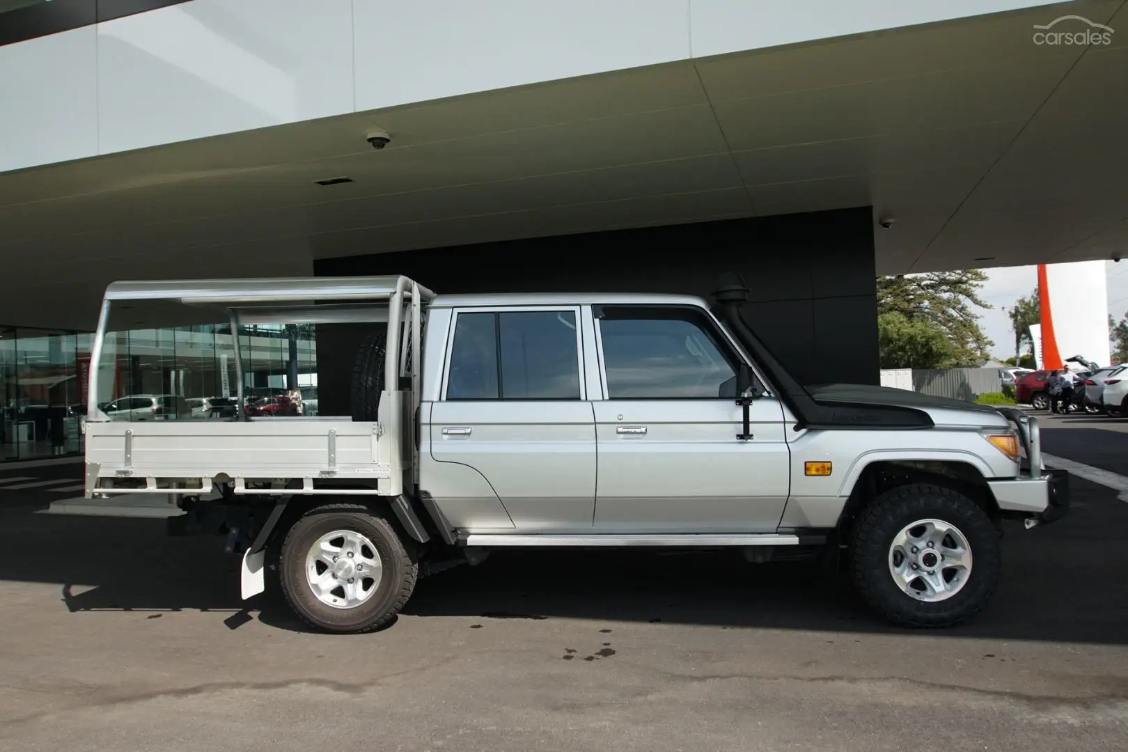 2023 Toyota Landcruiser Image 3