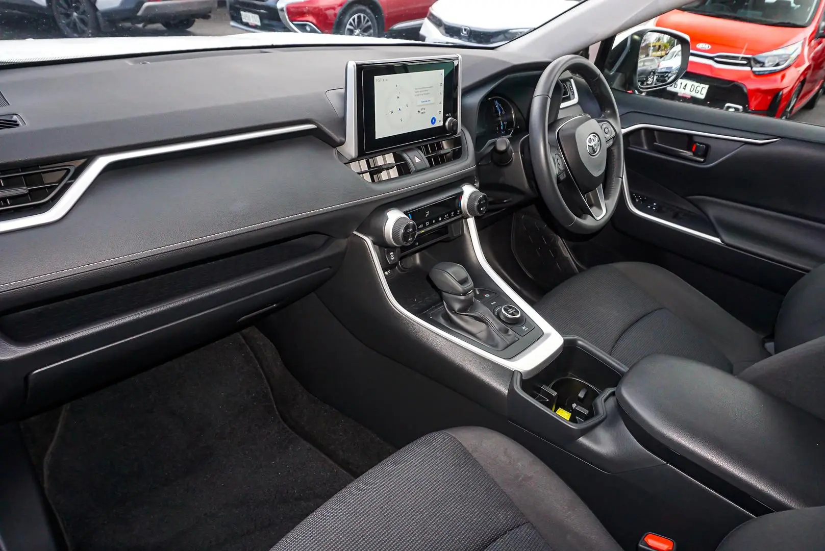 2024 Toyota RAV4 Gallery Image 12