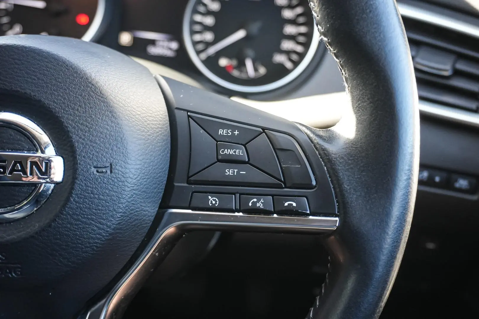 2019 Nissan QASHQAI Gallery Image 23