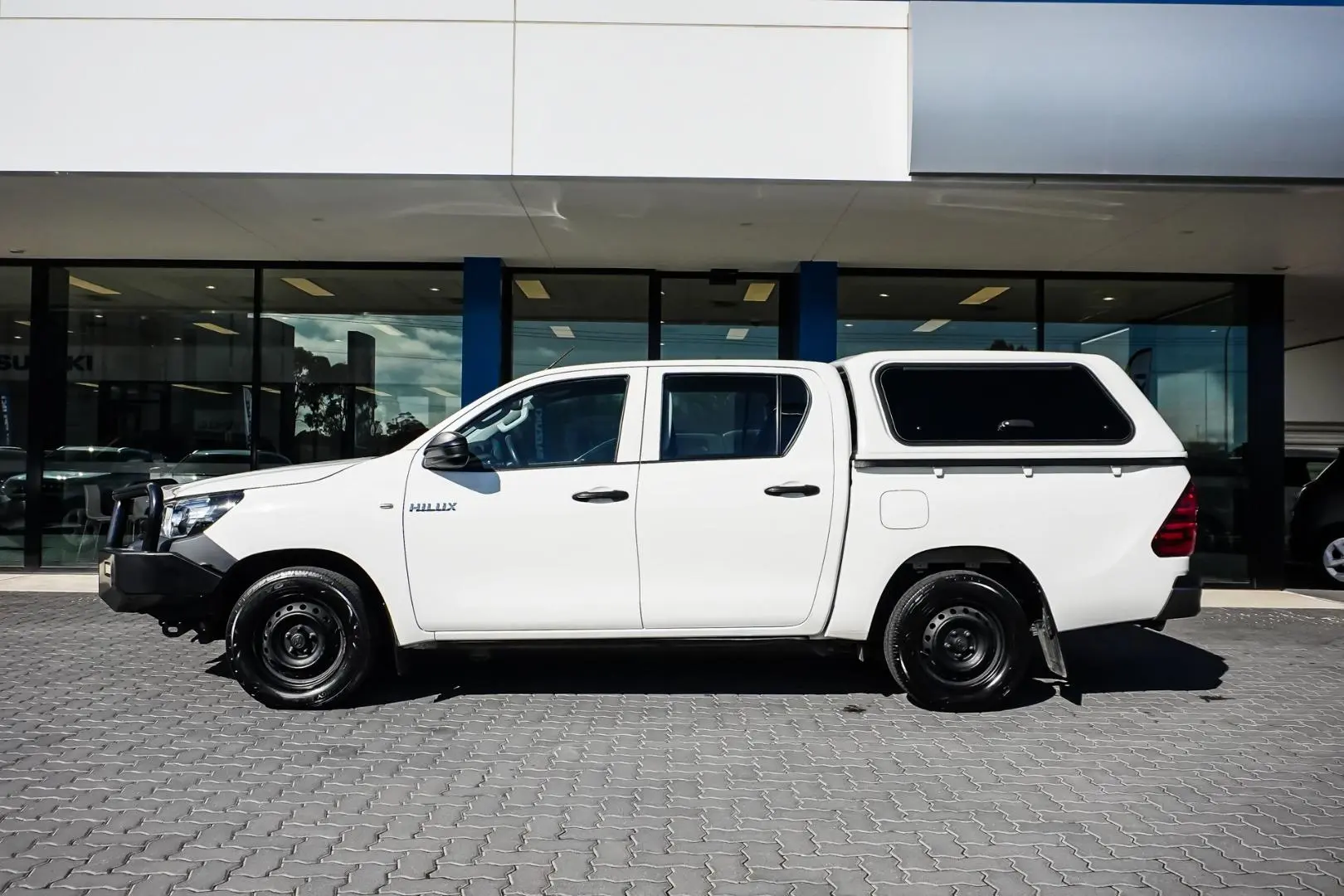 2018 Toyota Hilux Gallery Image 4