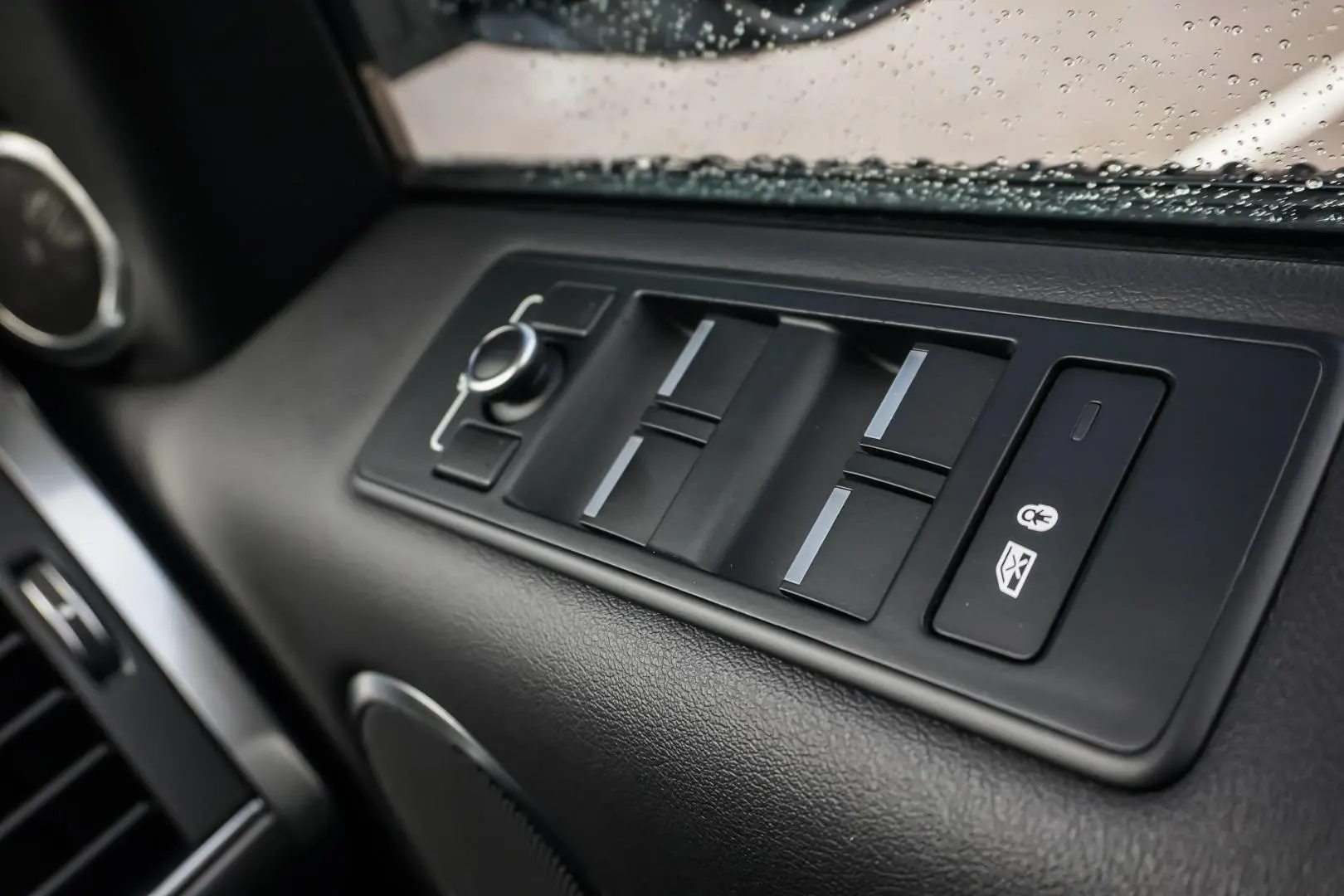 2017 Land Rover Range Rover Sport Gallery Image 23