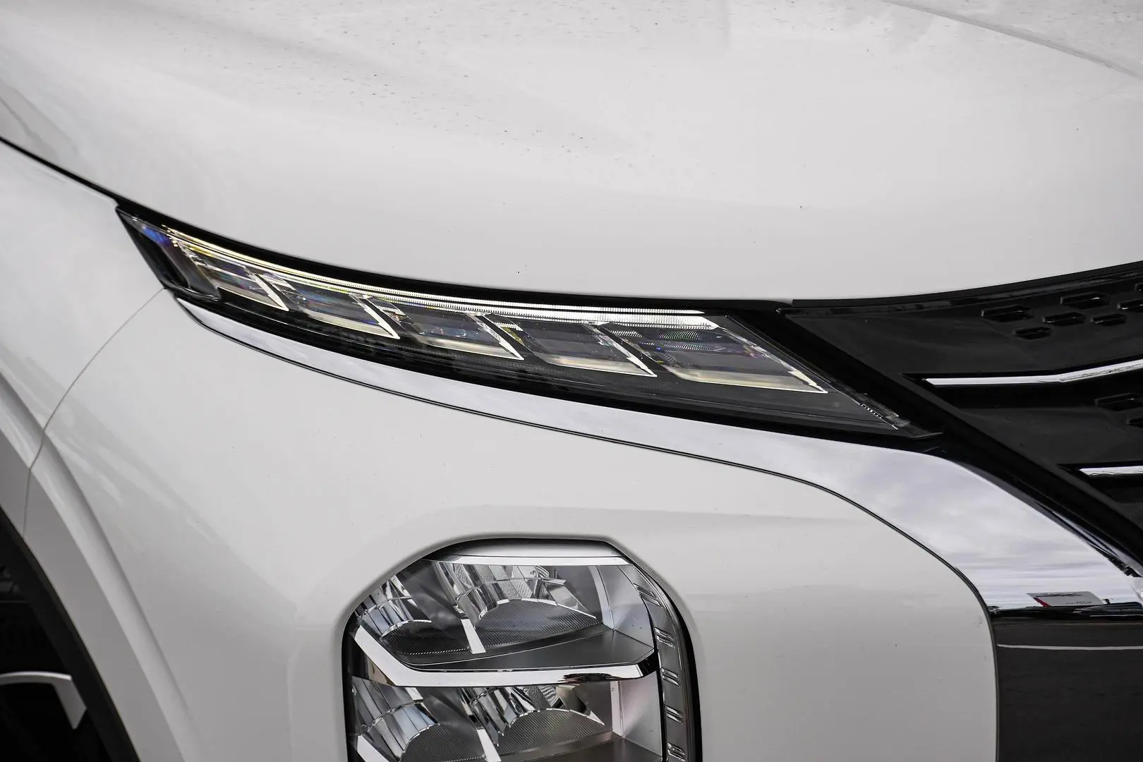2023 Mitsubishi Outlander Gallery Image 7