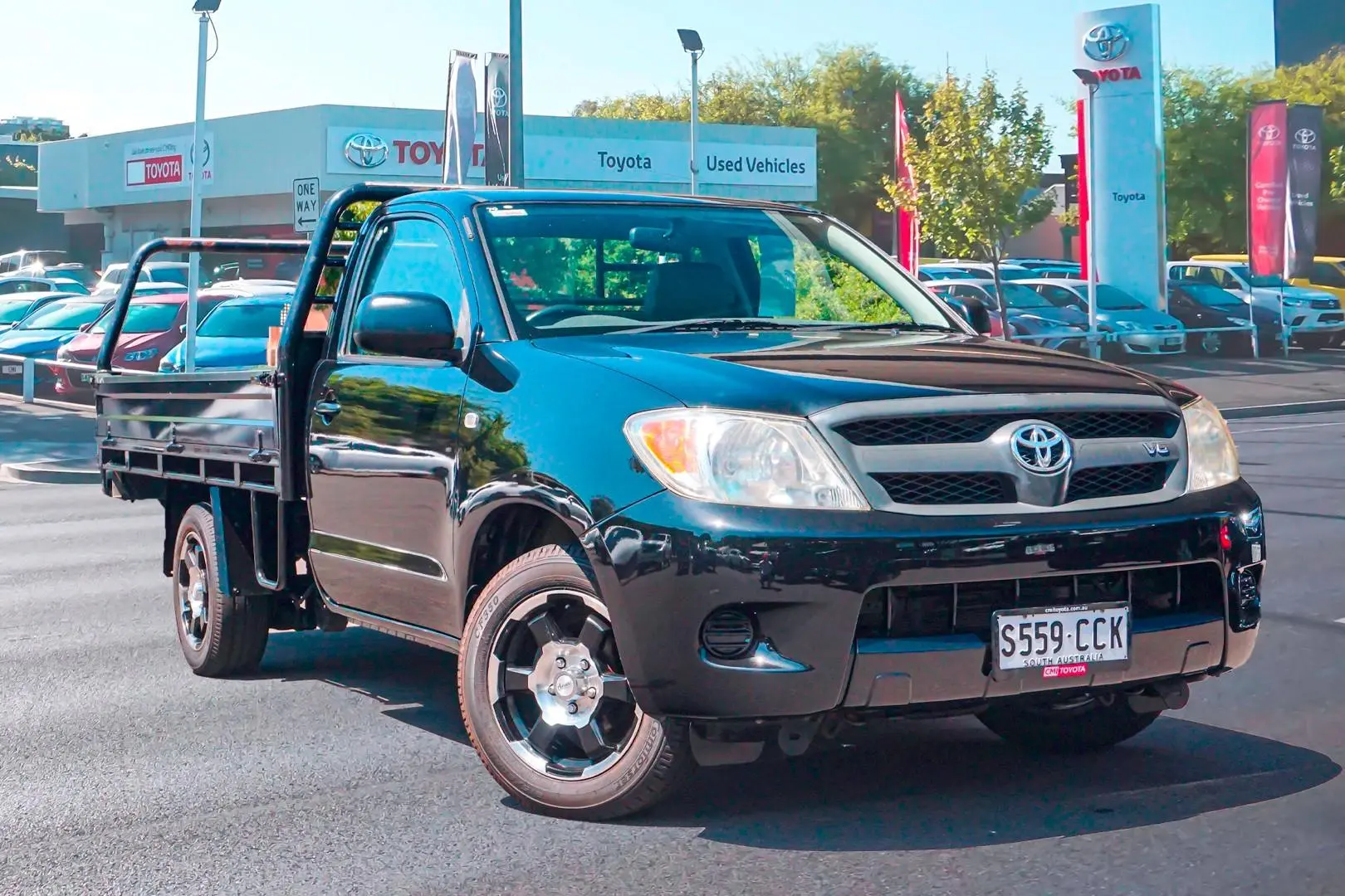 2007 Toyota Hilux Gallery Image 1