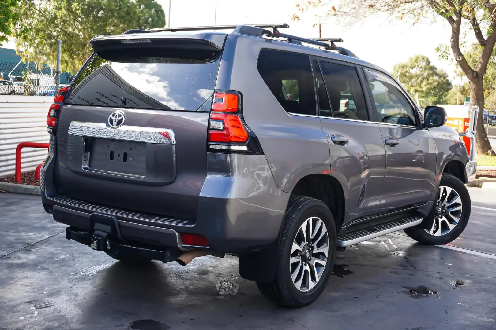 2021 Toyota Landcruiser Prado Gallery Image 3