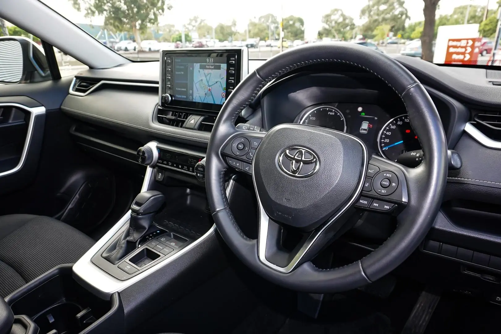 2022 Toyota RAV4 Gallery Image 7