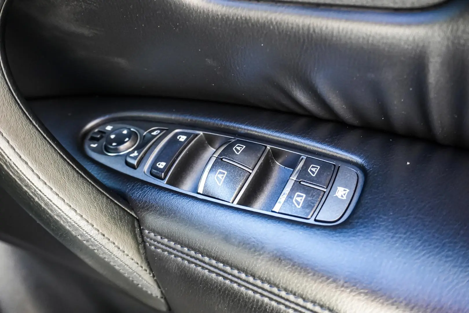 2021 Nissan Patrol Gallery Image 17
