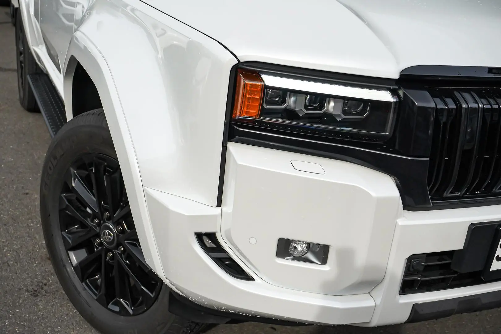 2024 Toyota Landcruiser Prado Gallery Image 11