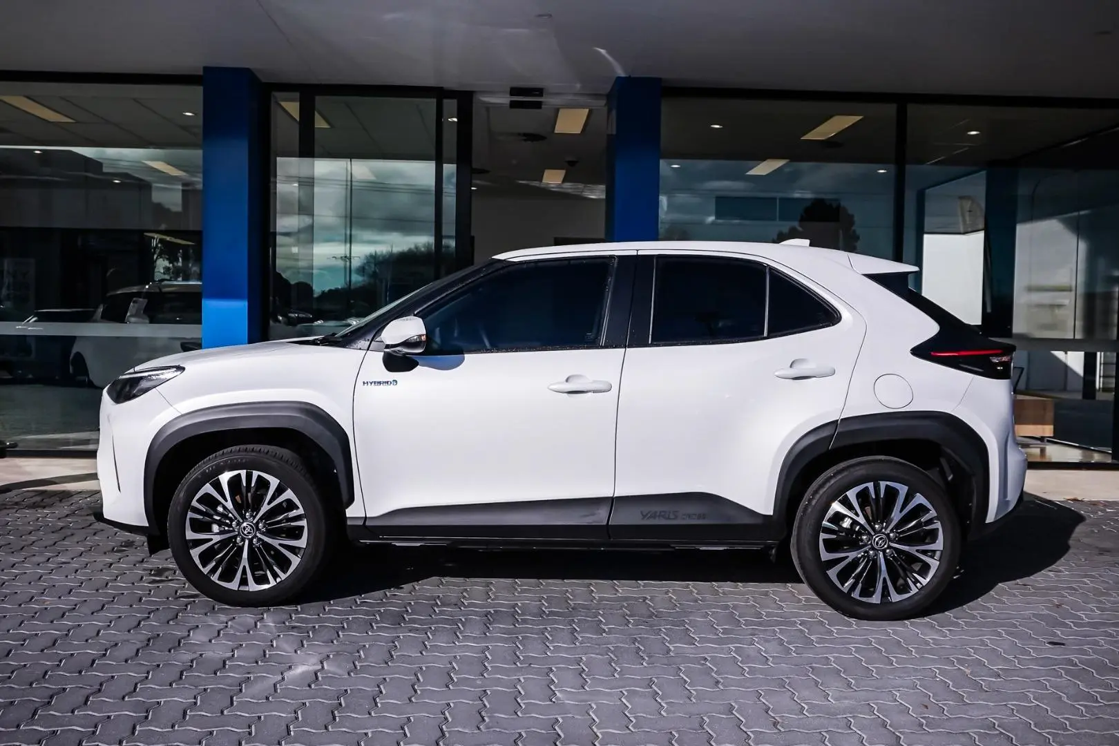 2023 Toyota Yaris Cross Gallery Image 3