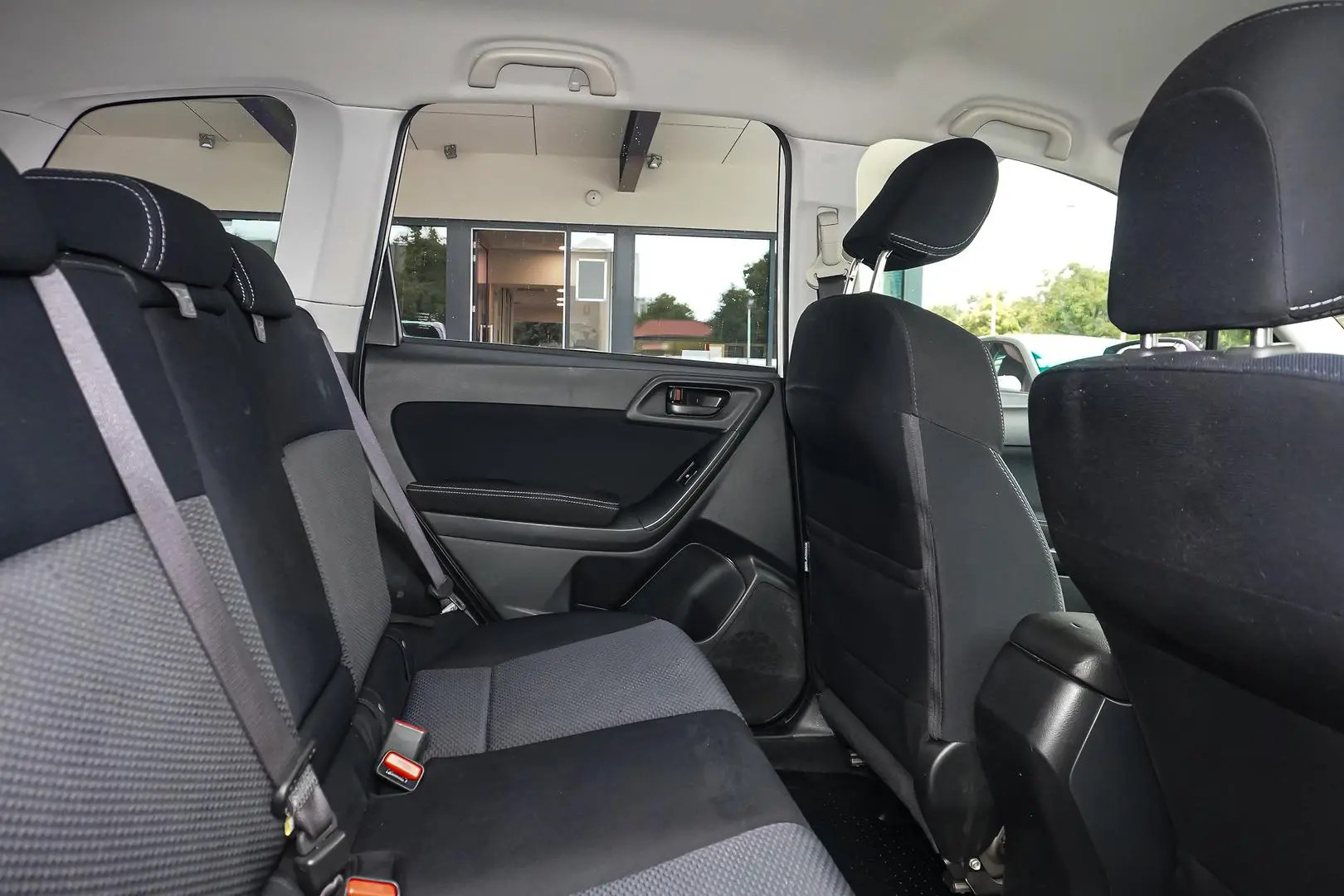 2014 Subaru Forester Gallery Image 8