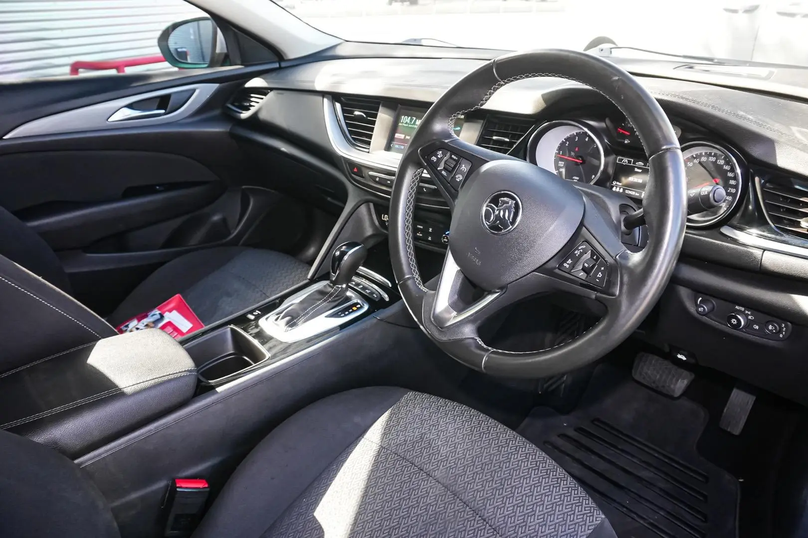 2018 Holden Commodore Gallery Image 10