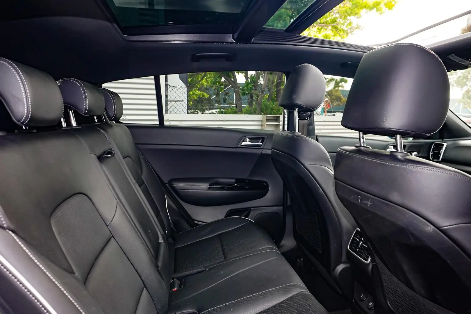 2021 Kia Sportage Gallery Image 9