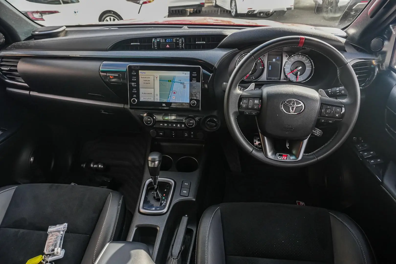 2023 Toyota Hilux Gallery Image 8