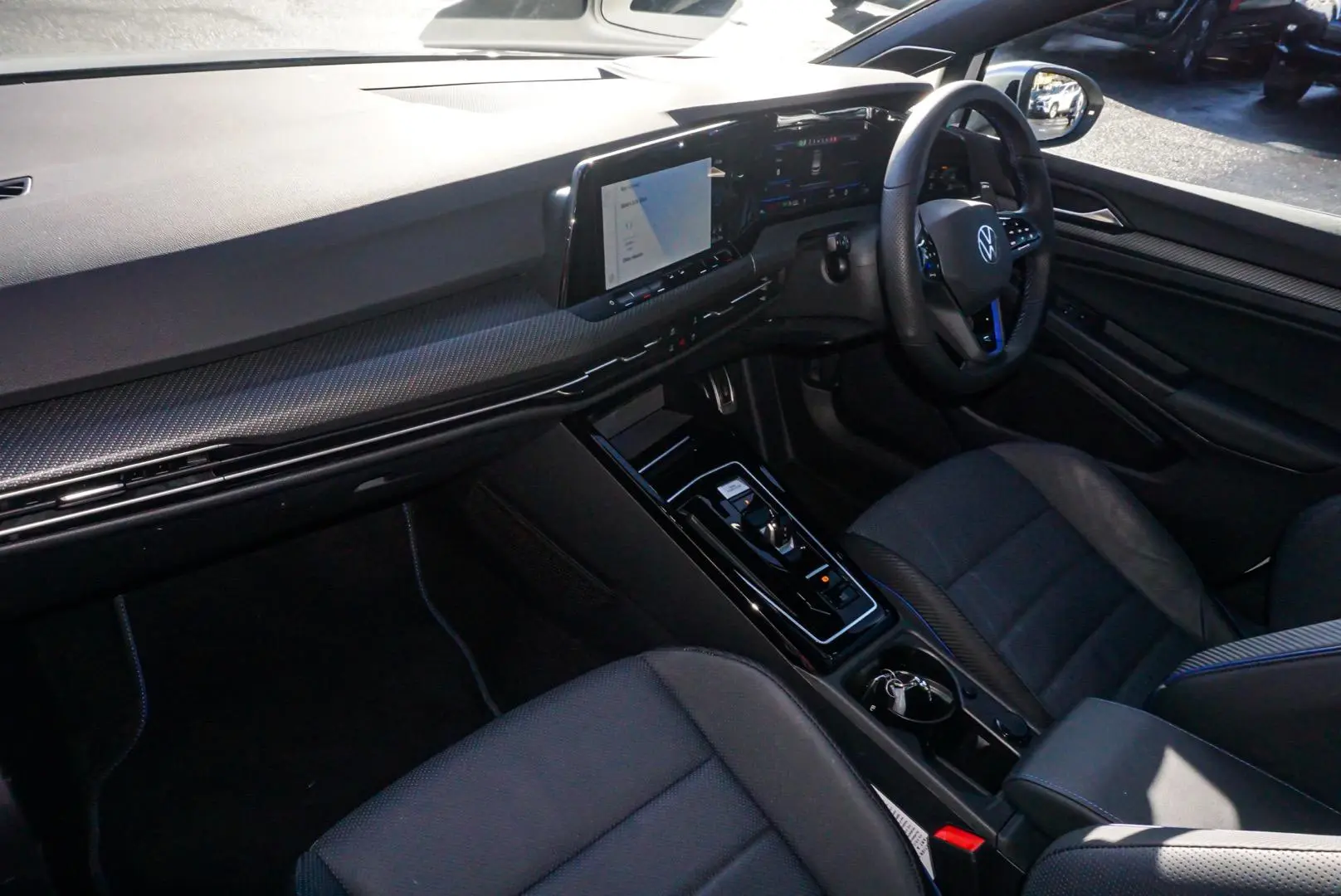 2023 Volkswagen Golf Gallery Image 10