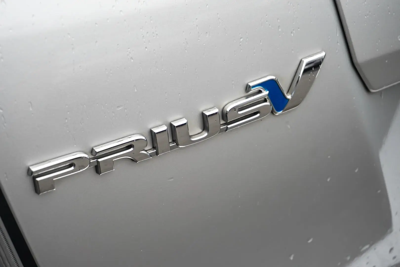 2019 Toyota Prius V Gallery Image 16