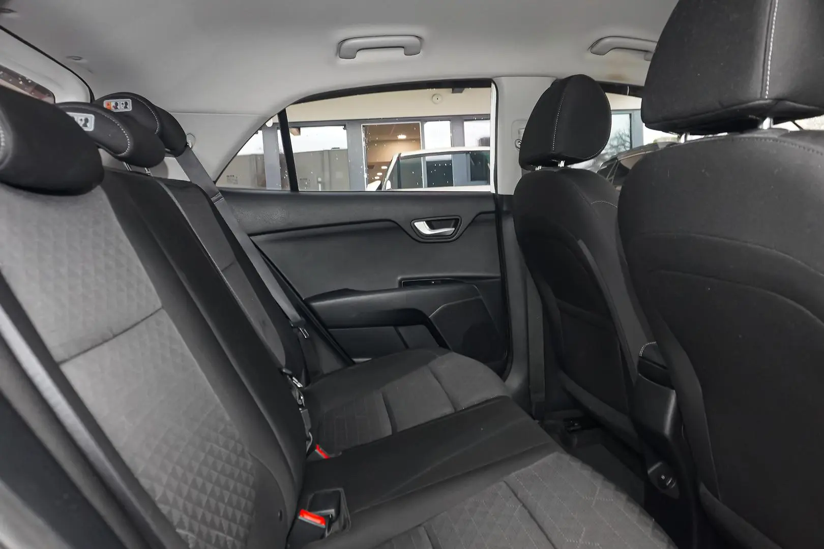 2020 Kia Rio Gallery Image 8