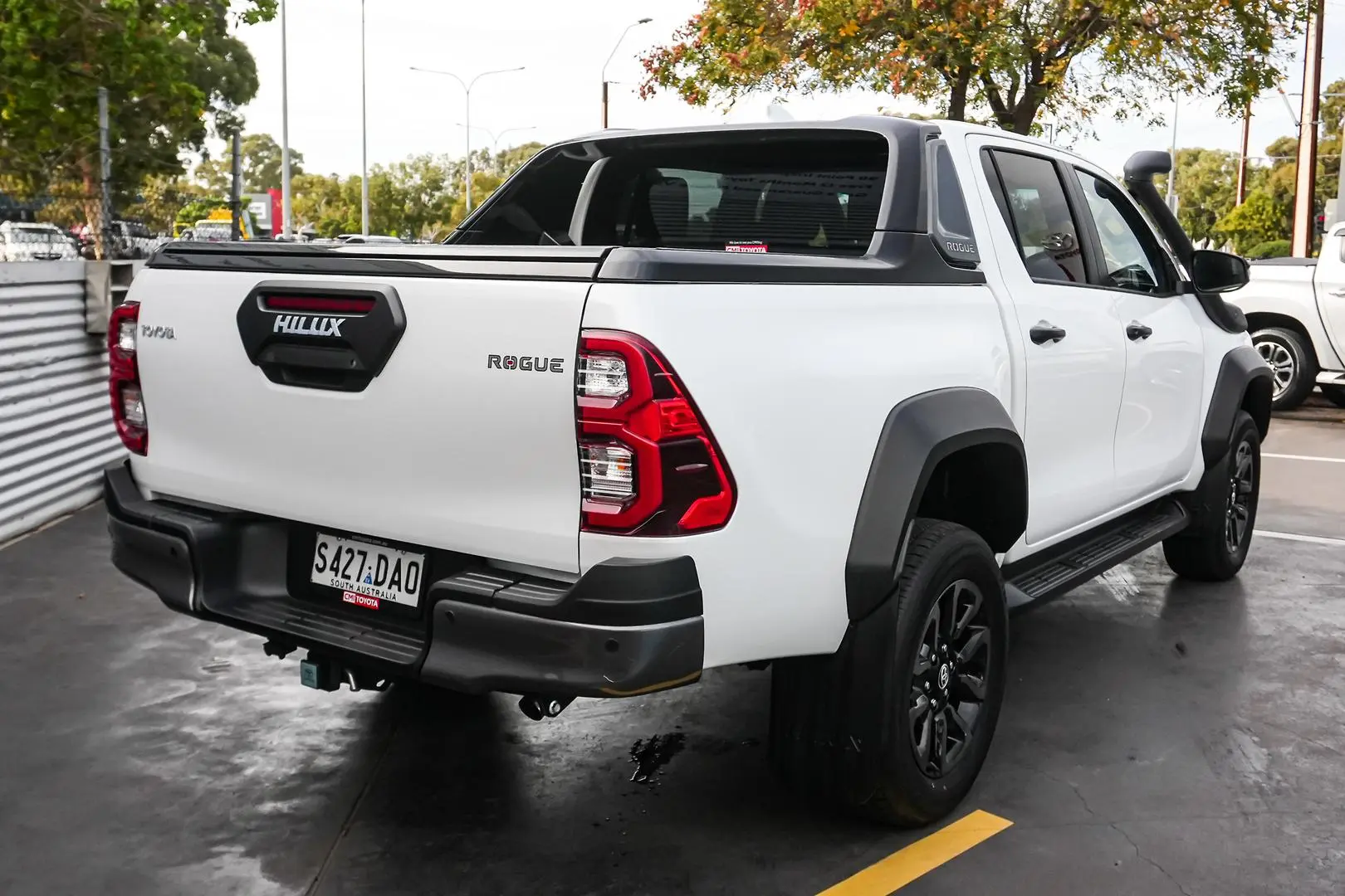 2024 Toyota Hilux Gallery Image 3
