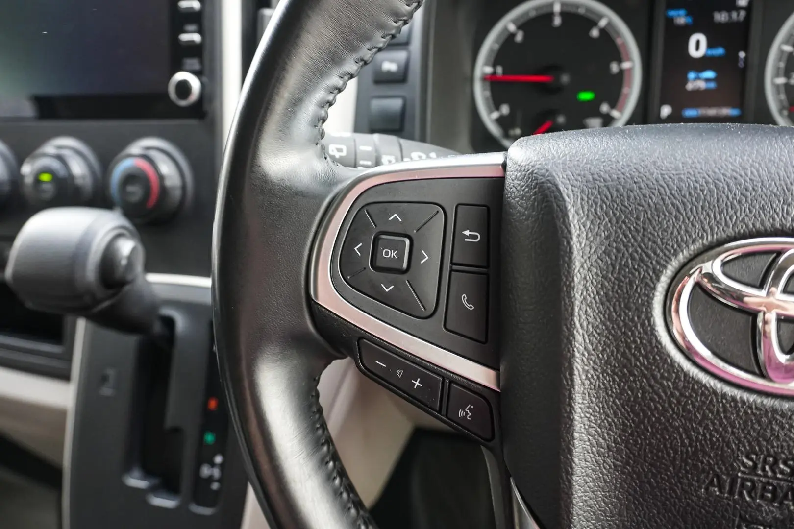 2021 Toyota Hiace Gallery Image 19