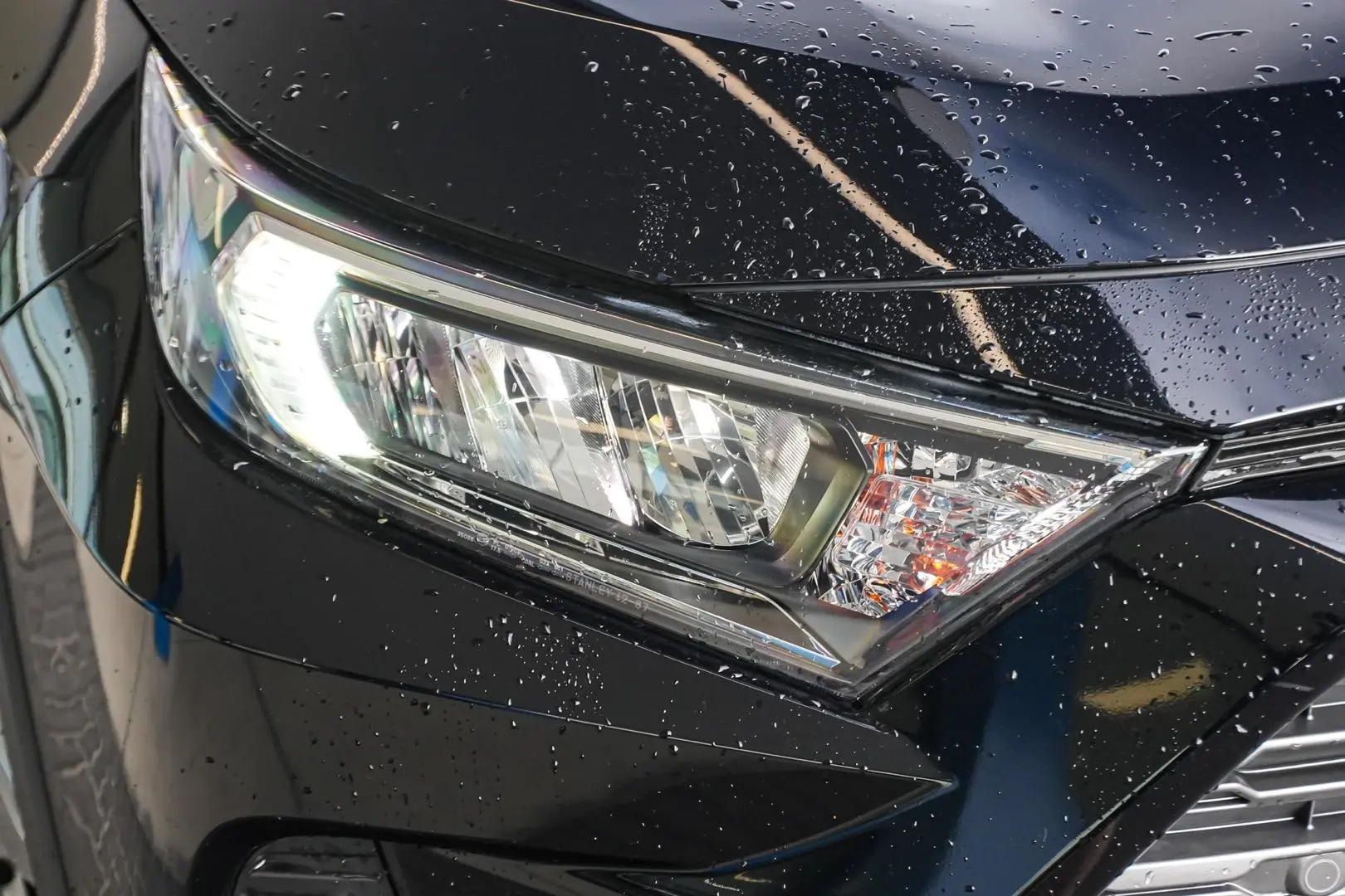 2021 Toyota RAV4 Gallery Image 12