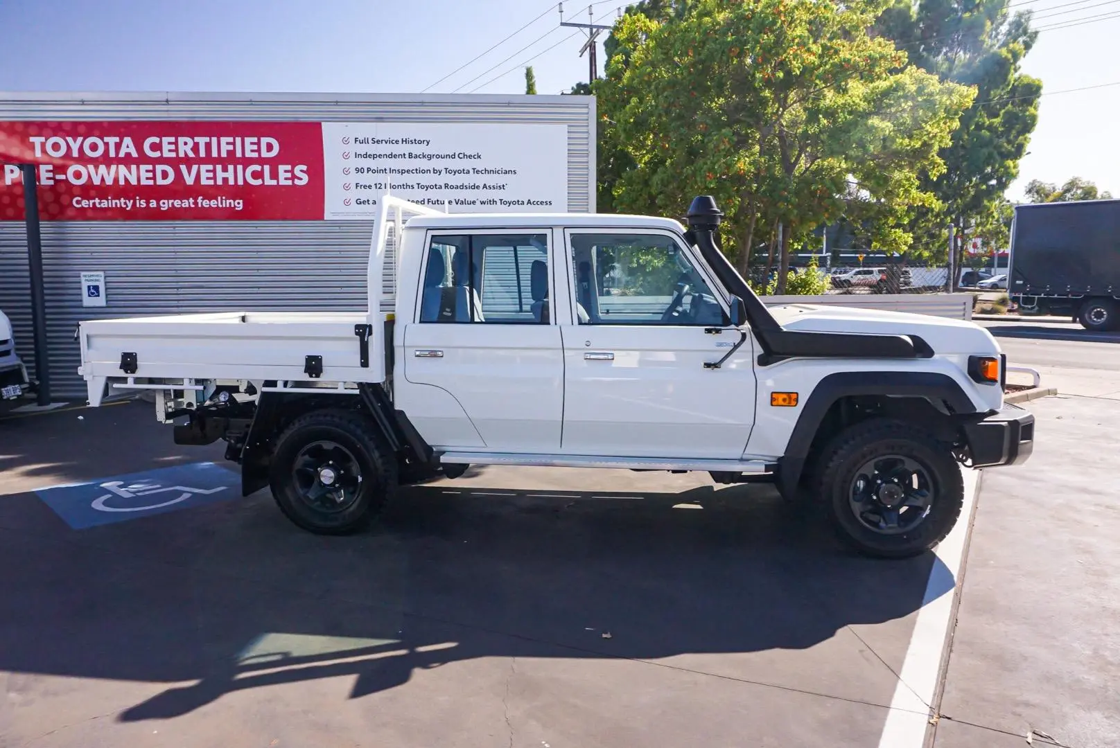 2024 Toyota Landcruiser Gallery Image 3