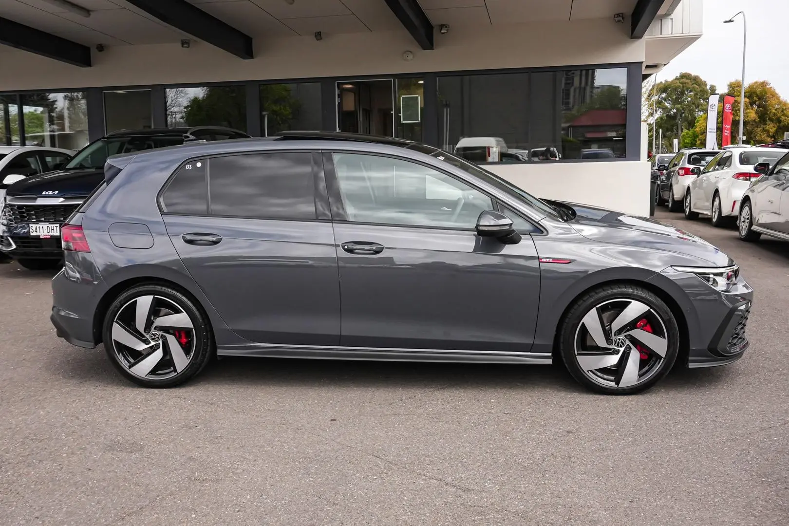 2022 Volkswagen Golf Gallery Image 4