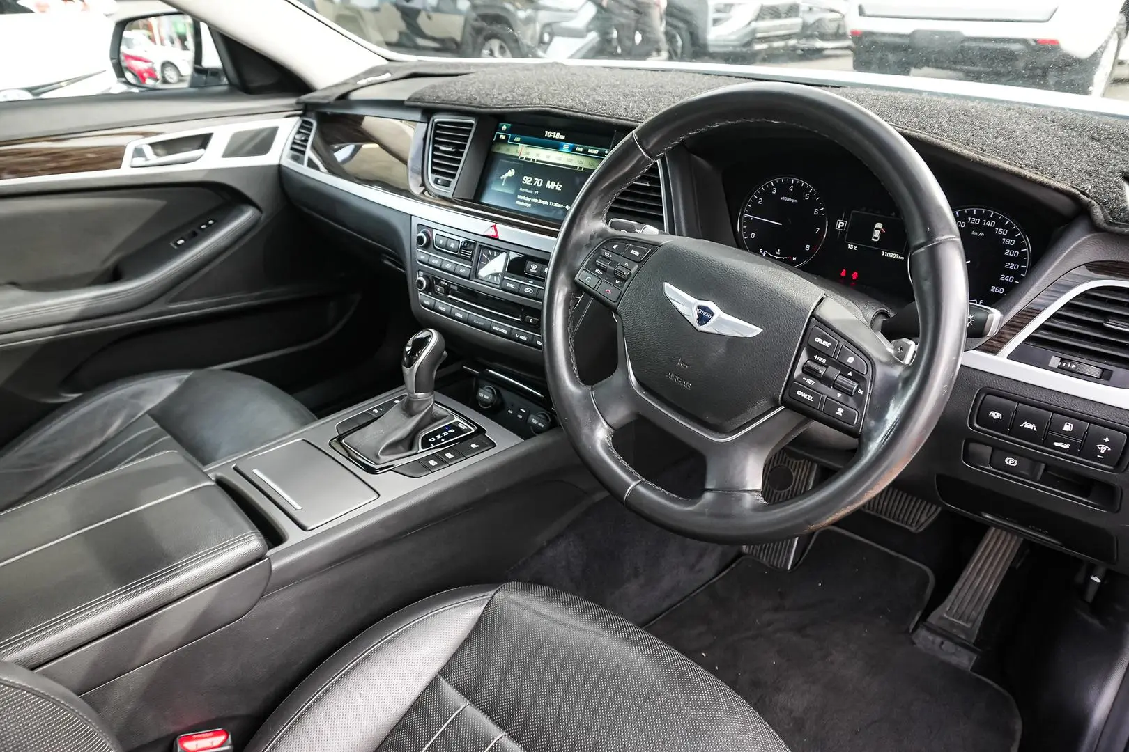 2014 Hyundai Genesis Gallery Image 7