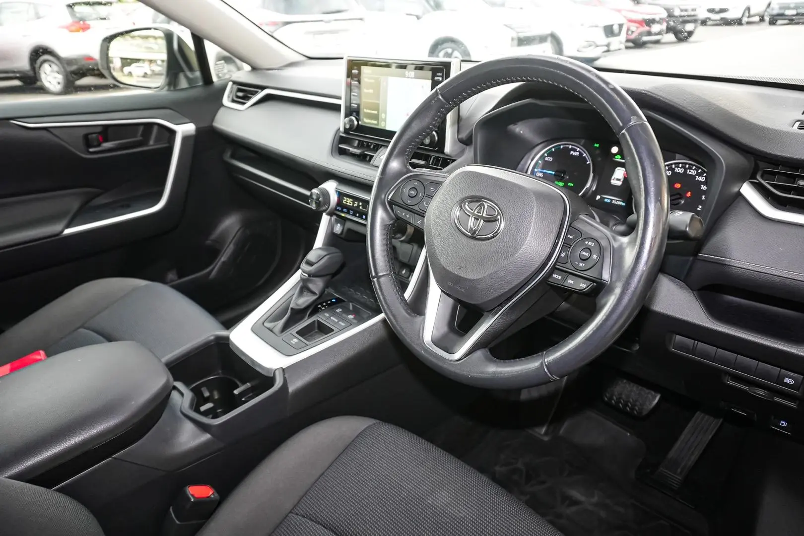 2022 Toyota RAV4 Gallery Image 7