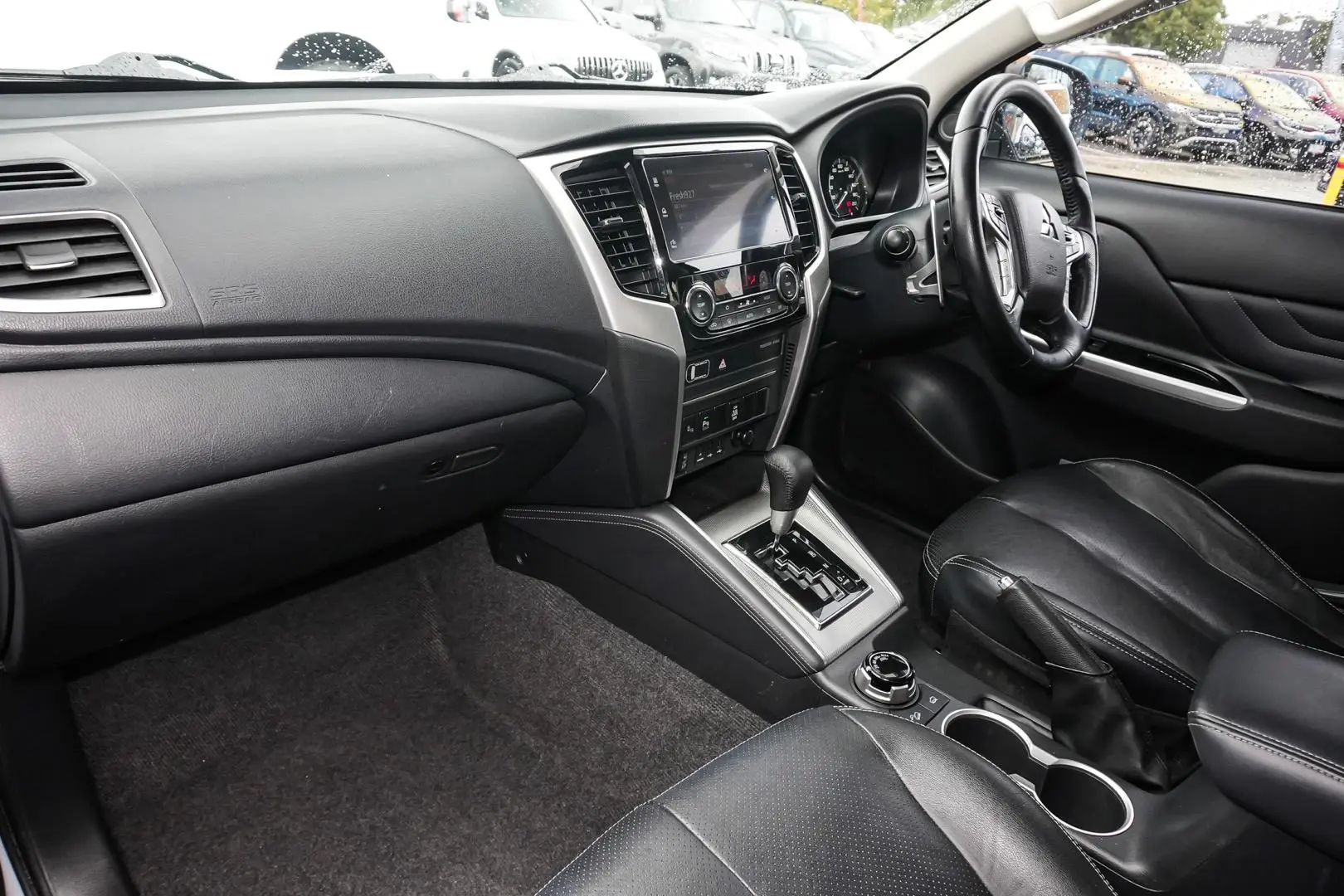 2019 Mitsubishi Triton Gallery Image 10