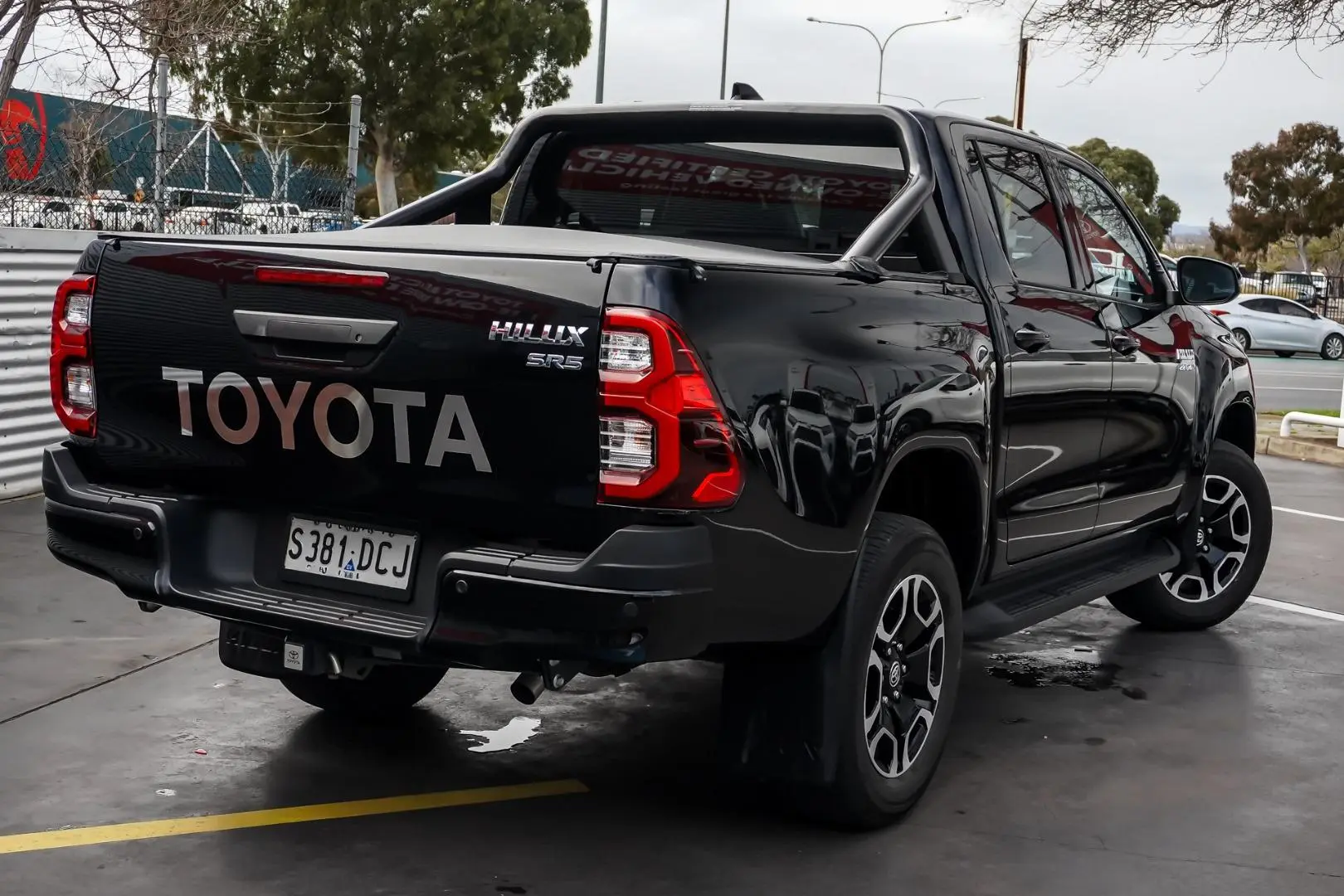 2024 Toyota Hilux Gallery Image 3