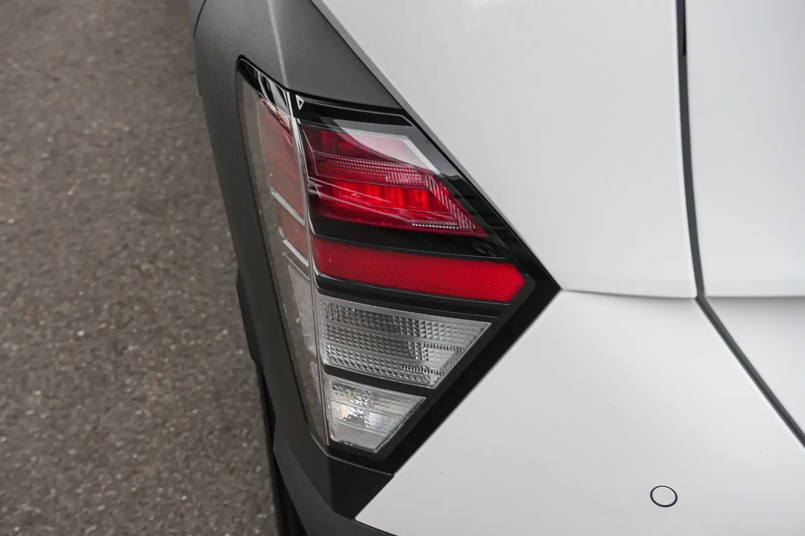 2024 Hyundai Kona Gallery Image 14