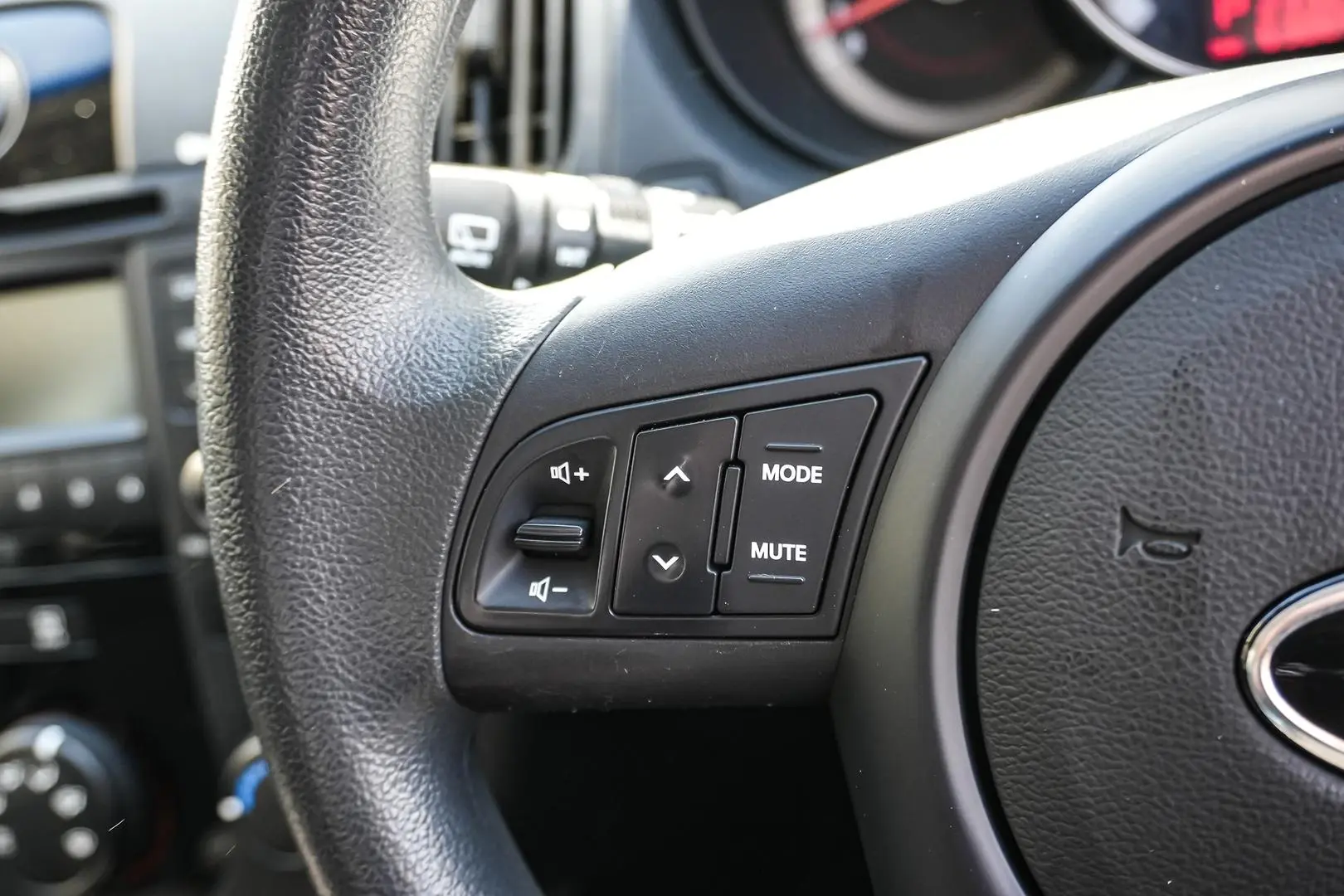 2010 Kia Cerato Gallery Image 18