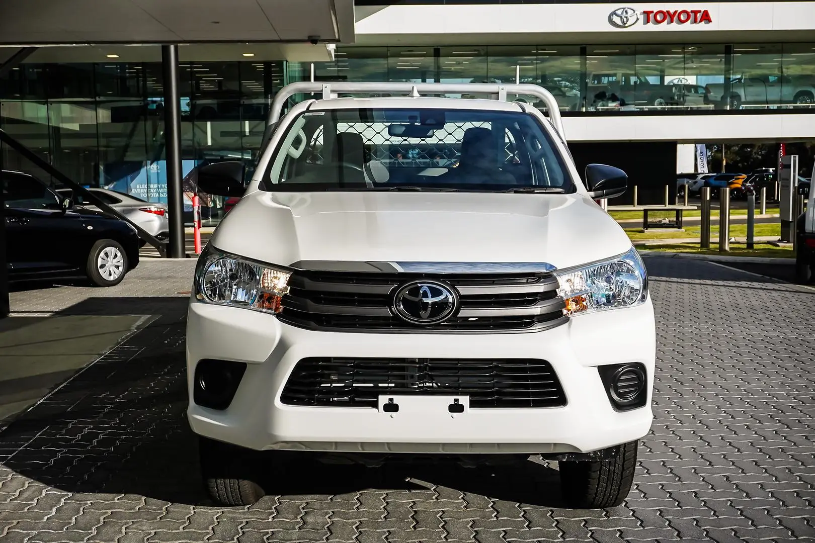2022 Toyota Hilux Gallery Image 4