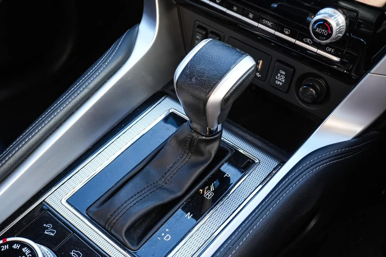 2020 Mitsubishi Pajero Sport Gallery Image 18